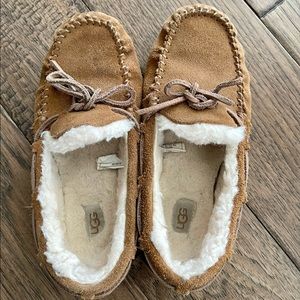 Boys UGG Dakota Slippers